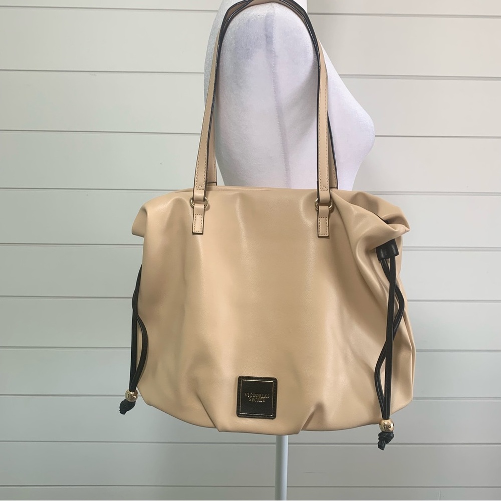 Victoria’s Secret 100% Polyurethane Solid Tan Shoulder Bag One Size